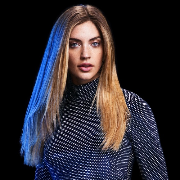 Paul Mitchell Neuro flat iron 1.25" - Picture 4 of 4